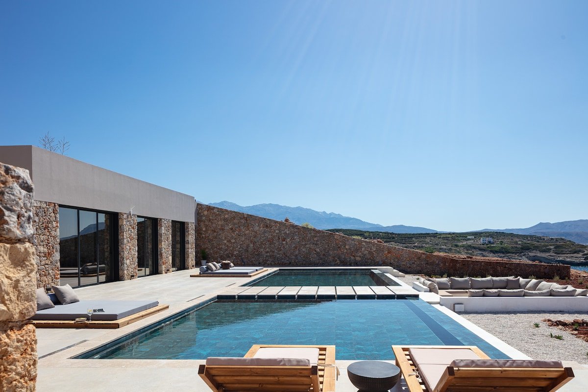 DioNysos Boutique Villa Heated Pool & Sauna gallery image 3