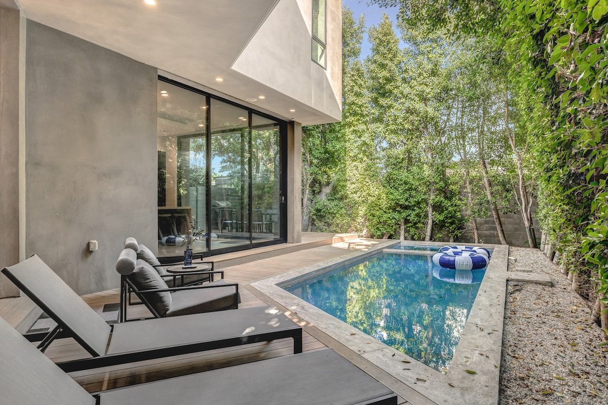 Beverly Hills Modern Oasis gallery image 5