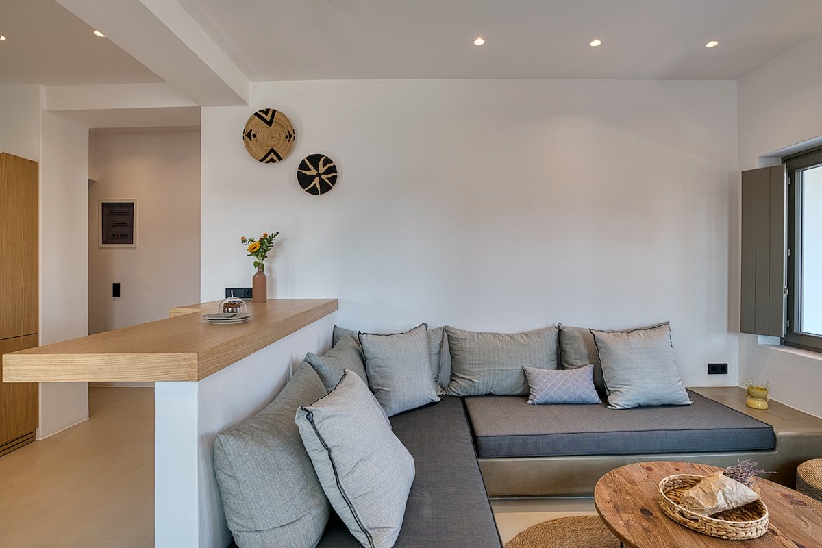 Clementina Paros – Two-Bedroom Apartment gallery image 2