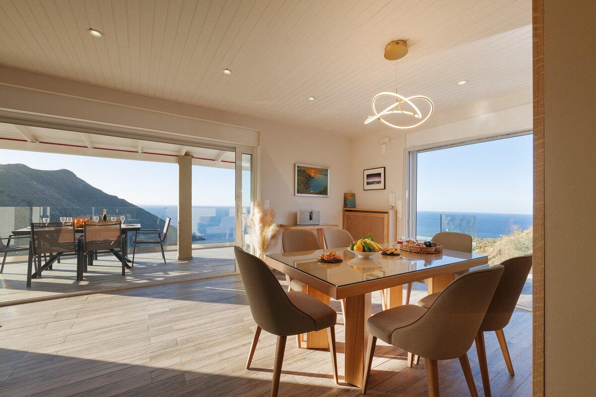 Three bedroom villa with an infinity swimming pool gallery image 5