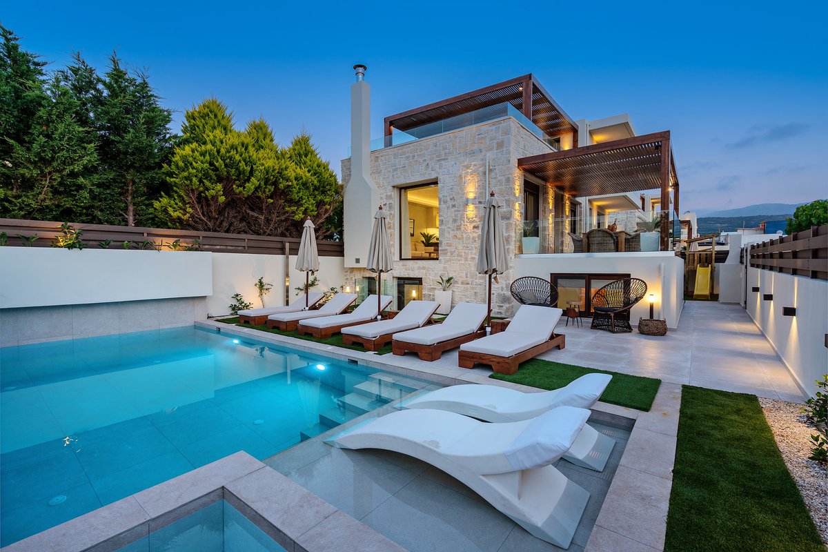 Amara ViIla I – 100m from beach, sauna & hot tub!