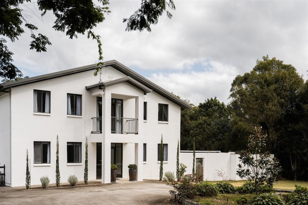 Peachester Farmhouse gallery image 4