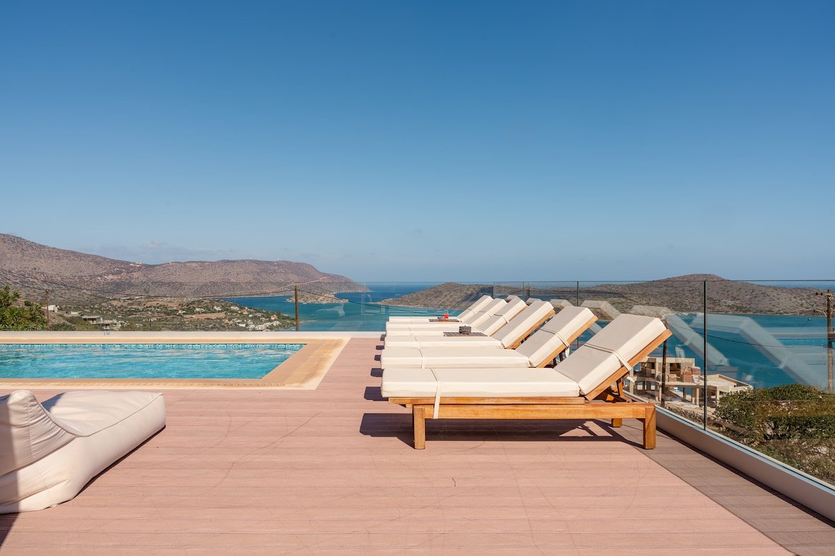 Enjoy Spinalonga Views at 4BR Villa Close to Beach gallery image 5