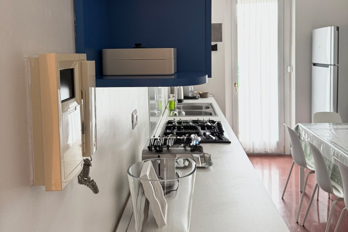 Solari Apartment – Design District-4 mega suite gallery image 5