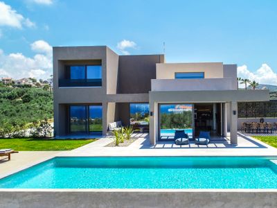 Iskios Premium 2, Luxury Villas