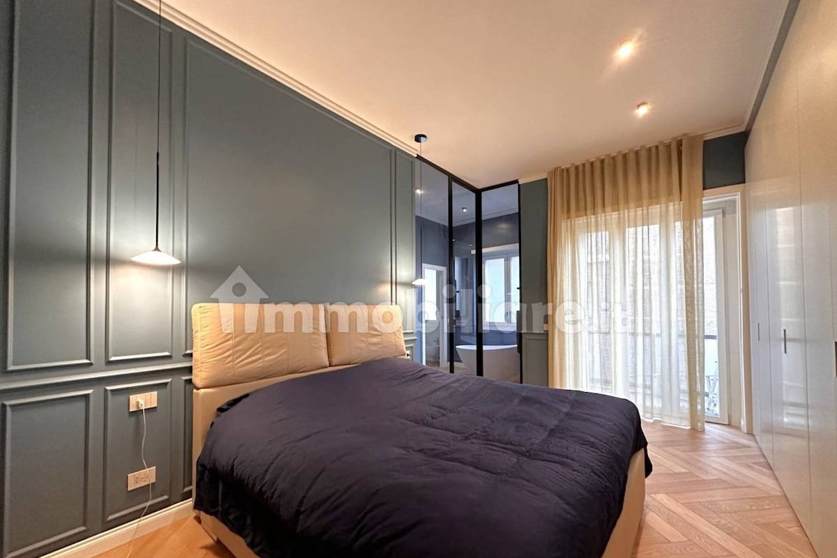 Live a dream in luxury apartment gallery image 4