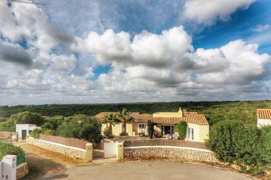 Charmante Villa mit grossem Pool & Dachterrasse gallery image 2