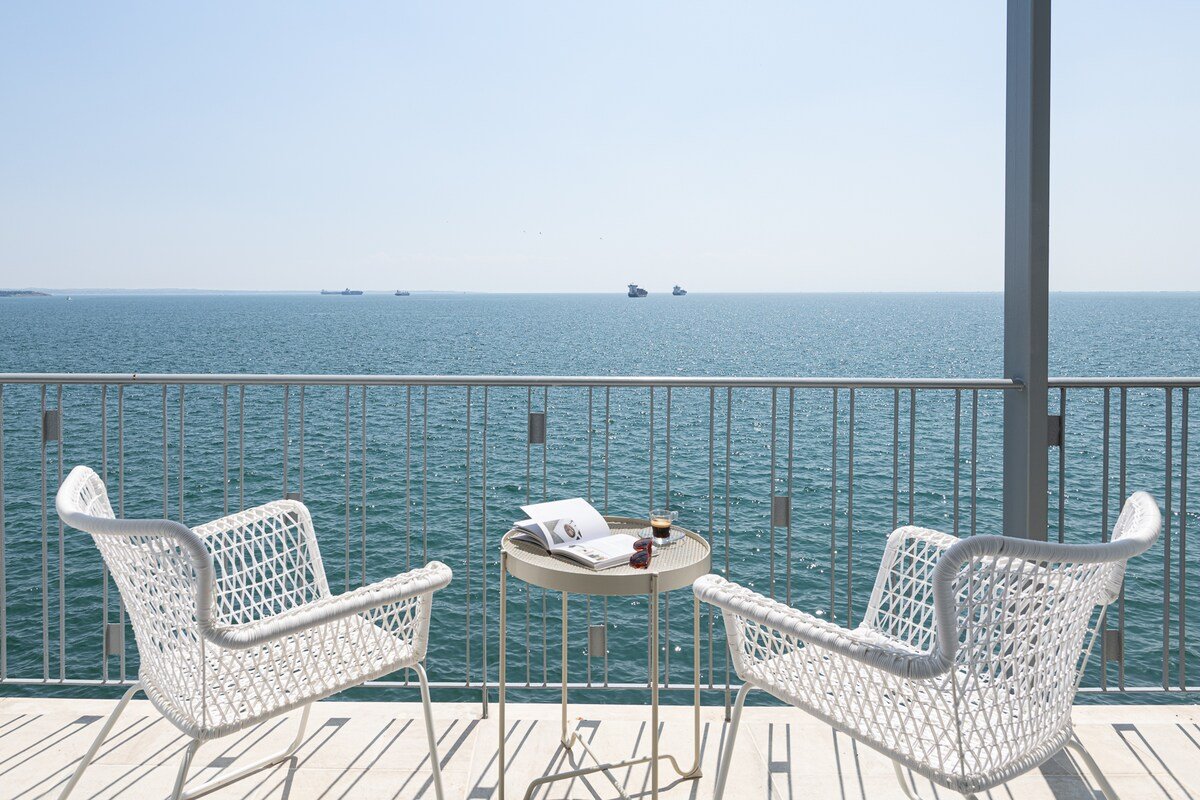 Primavera by halu!: Seafront apartment gallery image 5