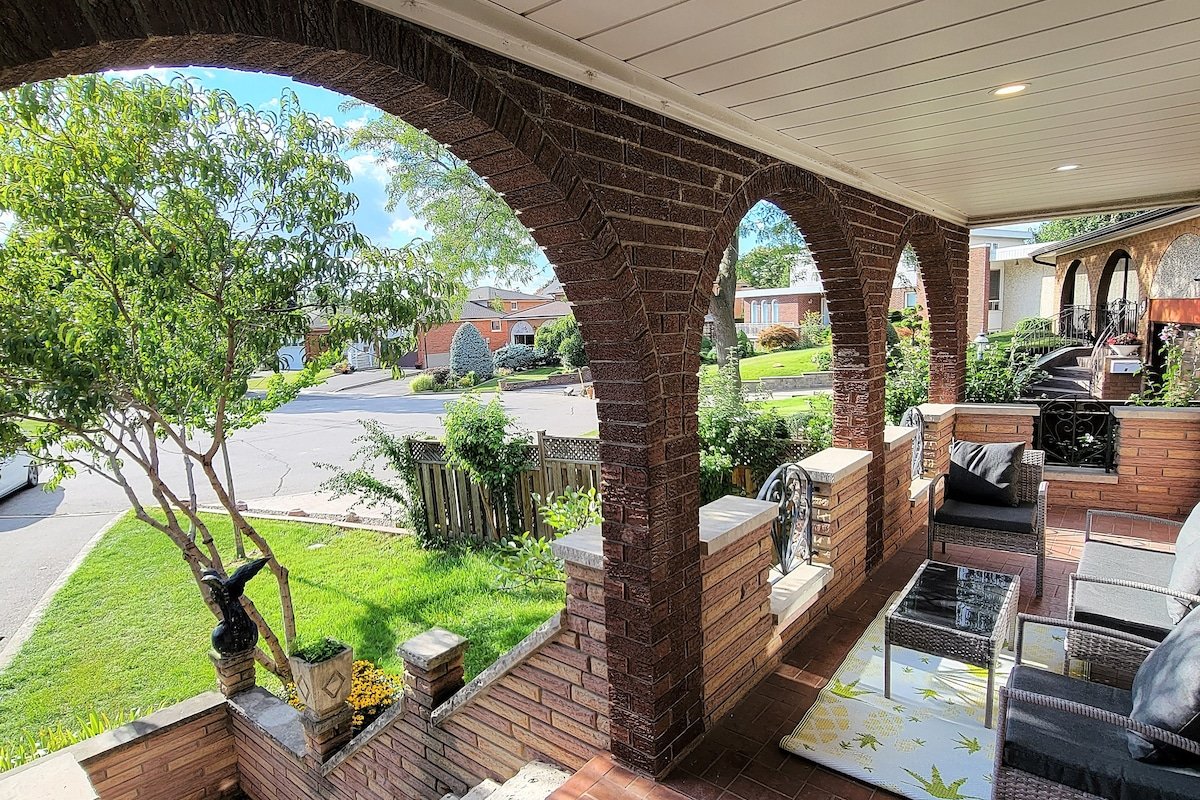 4BR Apt,1st Floor, 9 people stay, private garden gallery image 4