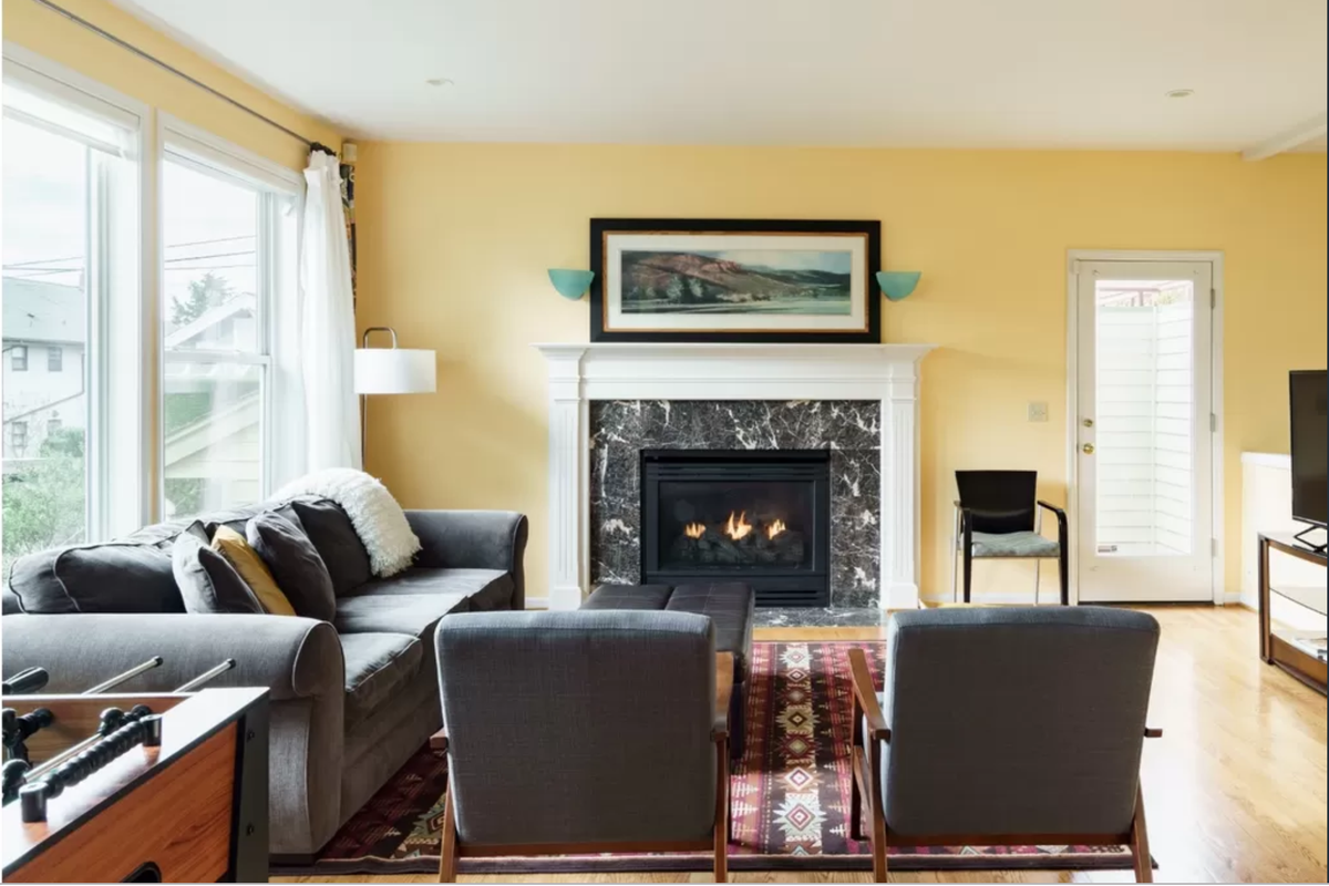 Modern Luxury Water View: 7 min to Cruise/Downtown