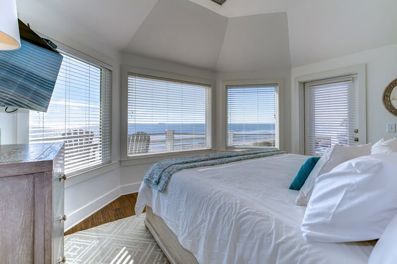 Sea Spray- 400 Ocean Blvd.Oceanfont! 6BD, Pool/spa gallery image 4