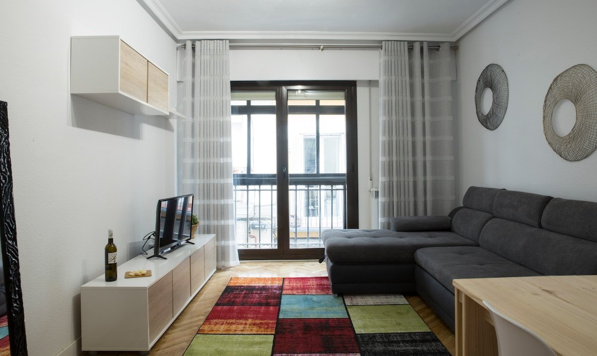 Madrid City Center w/Garage: Big & Comfy, 2 baths gallery image 4