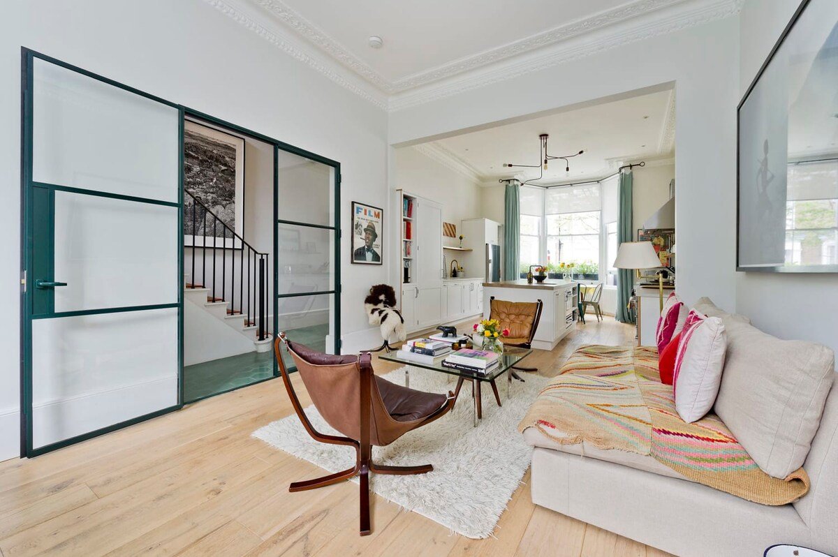 Gorgeous & Grand 5 Bed House, Holland Park gallery image 3