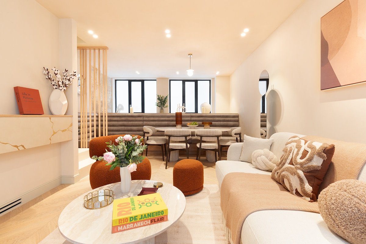 An Exclusive 3-BR/3BA with Services in Louvre