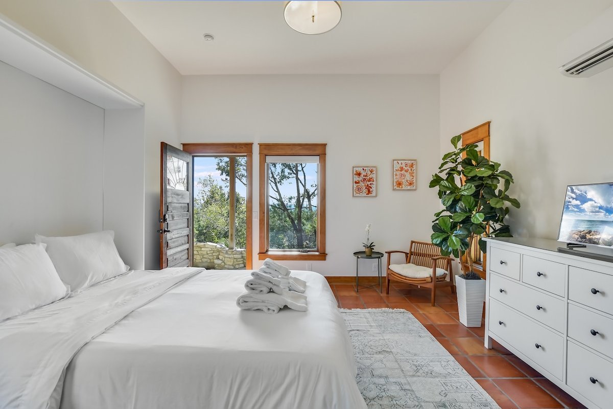 The Retreat at Crystal Creek – 8 miles to Downtown gallery image 4