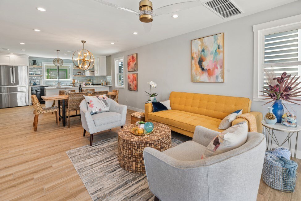 Designer Beach House | AC | Attached Garage gallery image 5