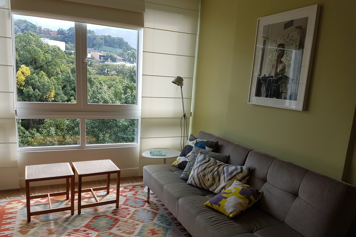 Leblon Ap 3 qtos c/garagem no polo gastronômico