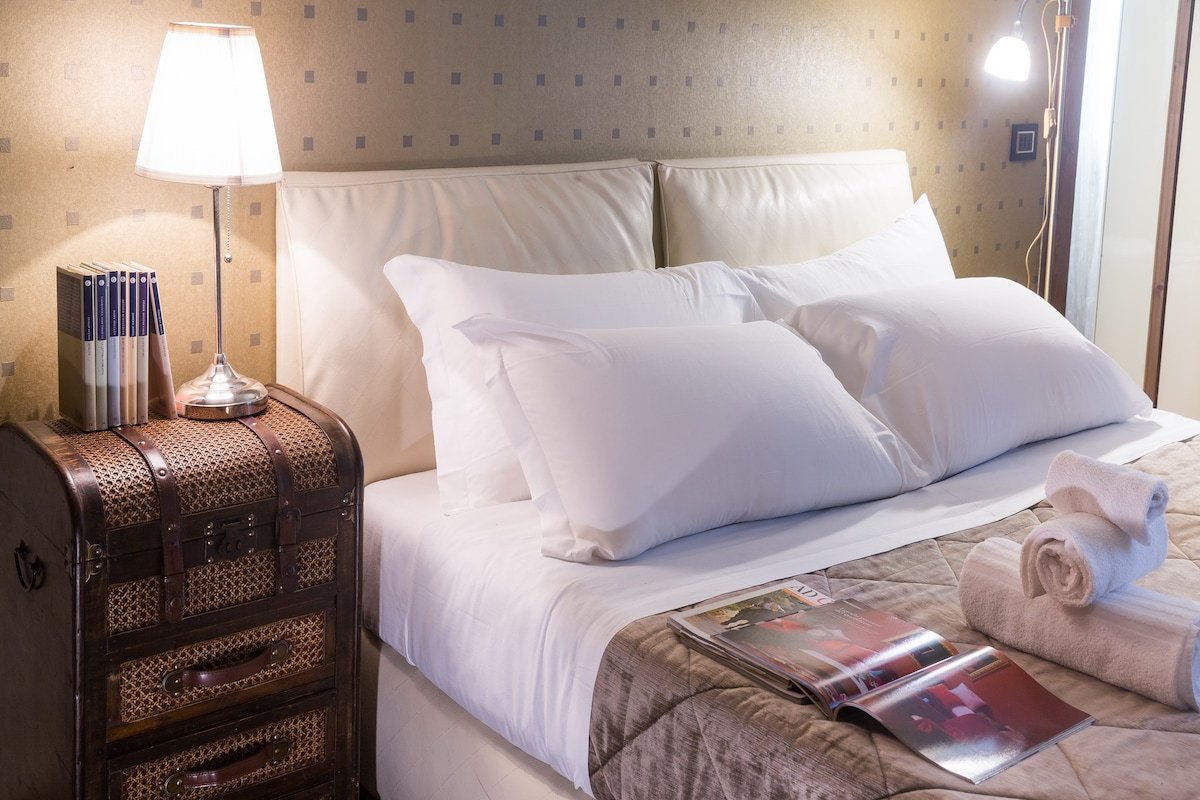 DolceVita: 5 steps to Trevi Fountain&Spain Square! gallery image 3