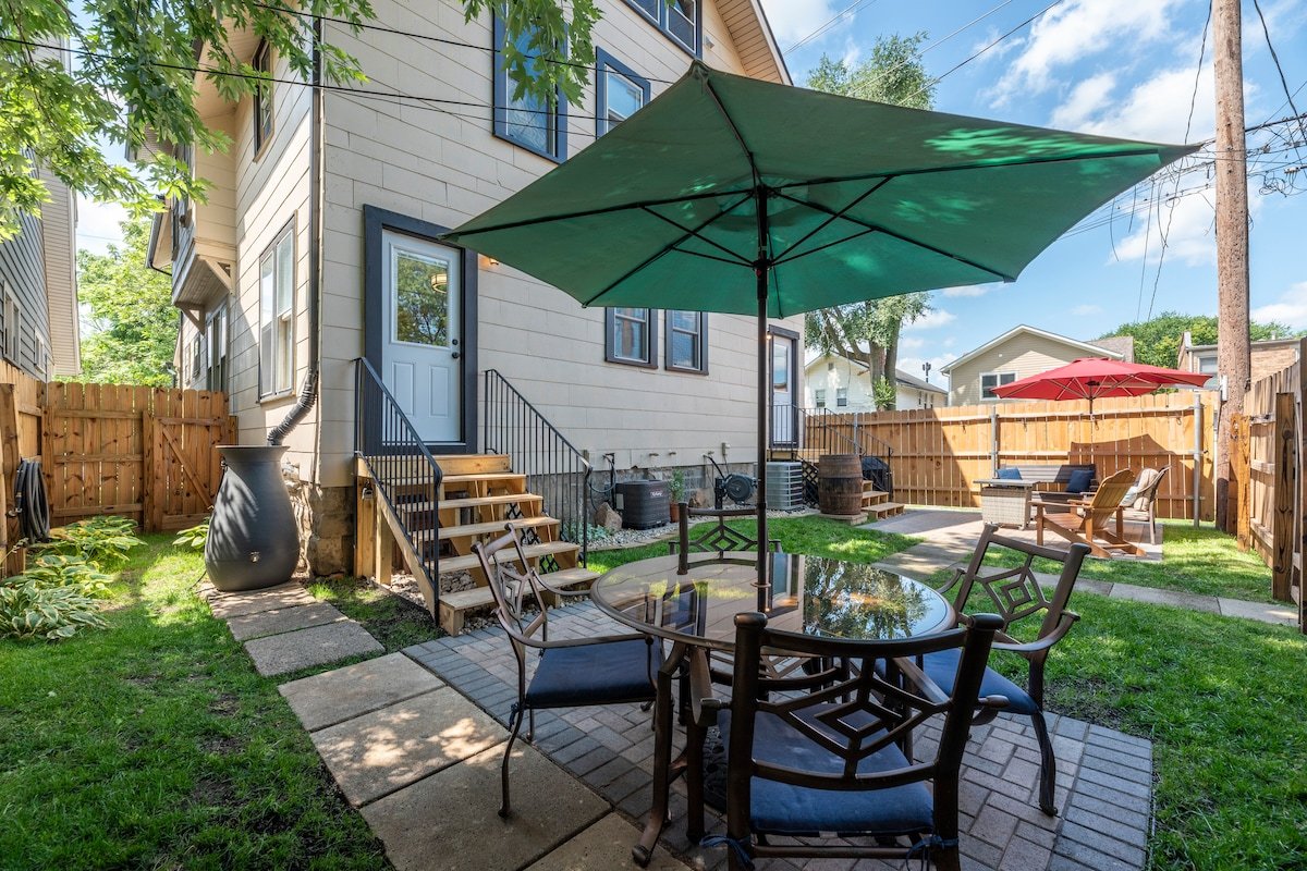 Sam’s Spot III – Huge Duplex 2 Full Kitchens gallery image 5