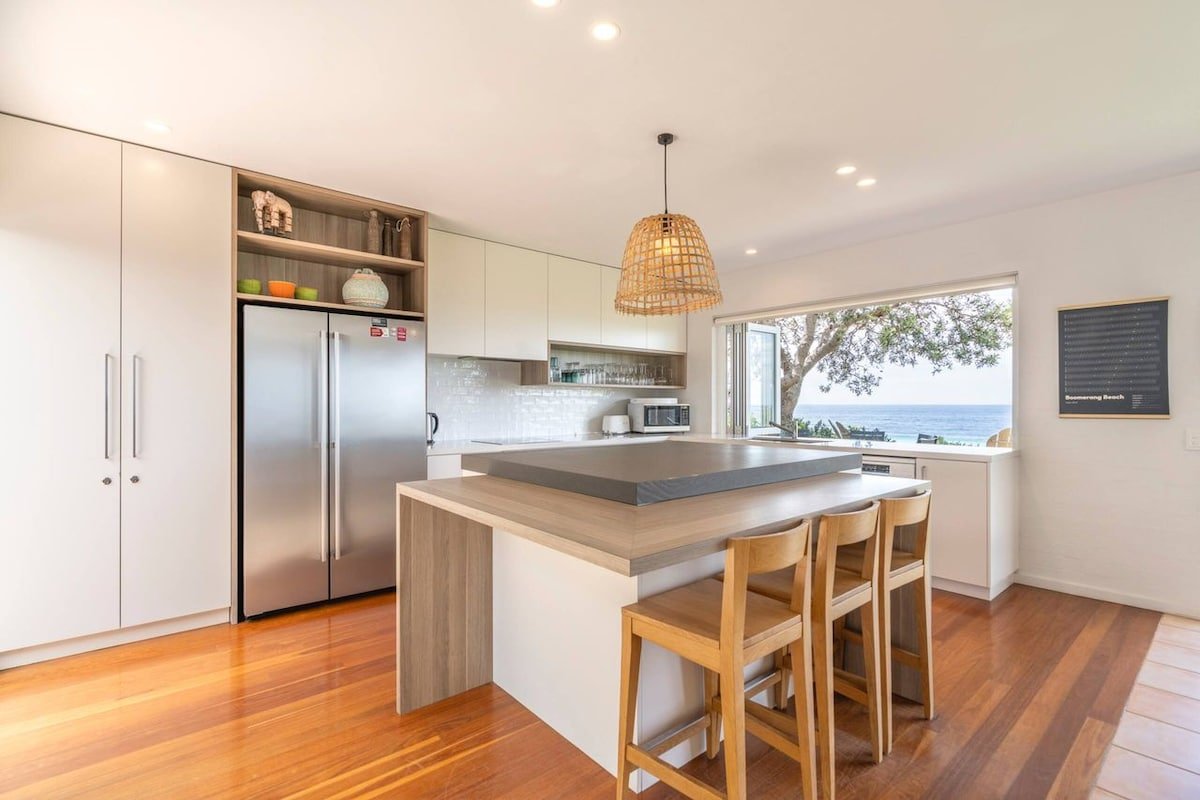 22 on Coast gallery image 4