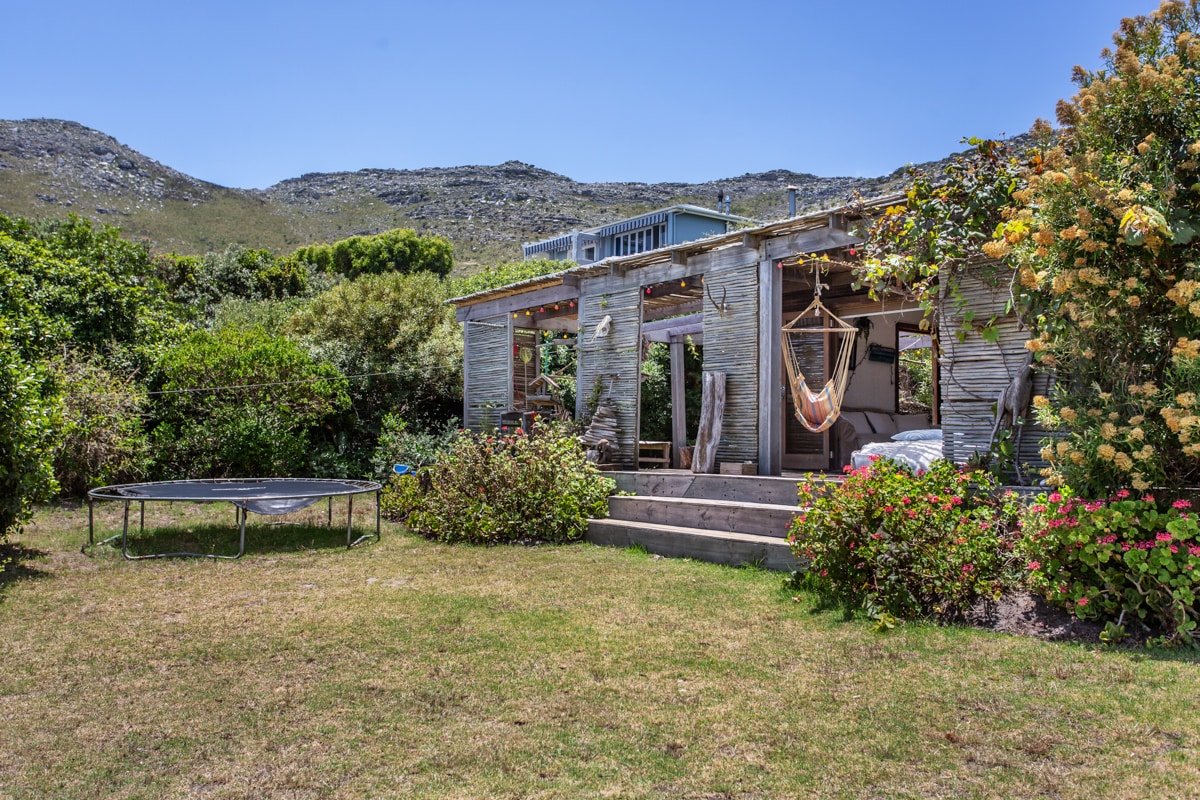 Scarborough Beach Bungalow gallery image 2