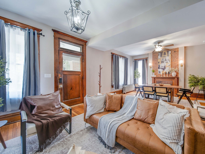 Exquisite Modern Historic Home Near Campus/Stadium