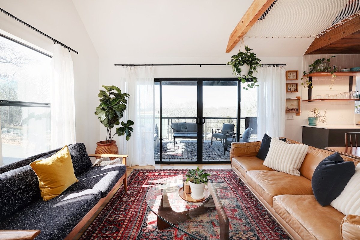 Hilltop Homestead with a view gallery image 5