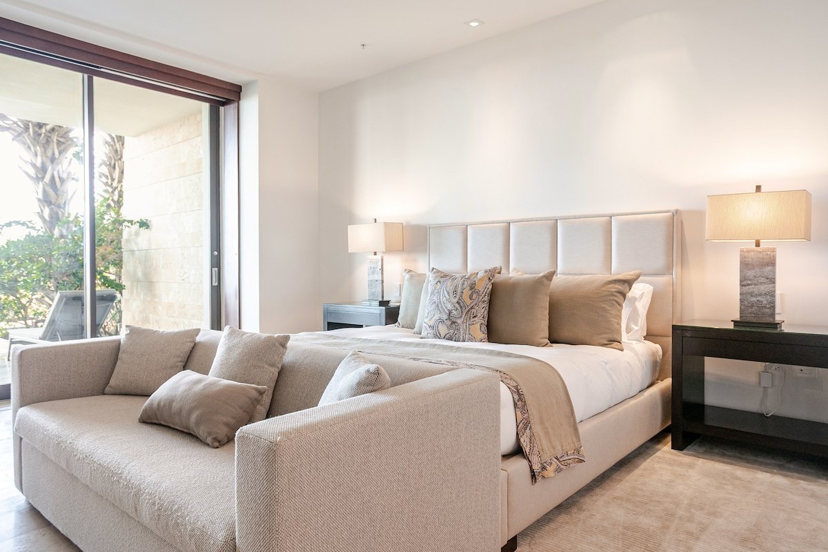 2 Bedroom + Den Pool Beach Condo gallery image 4