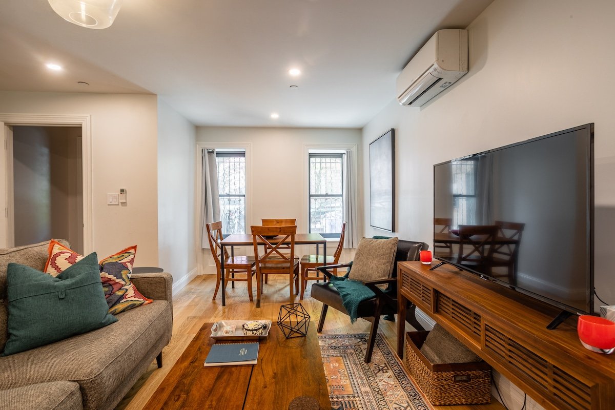 Brownstone living in the heart of Park Slope gallery image 4