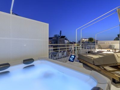 Central Sunny Loft with Plunge Pool.