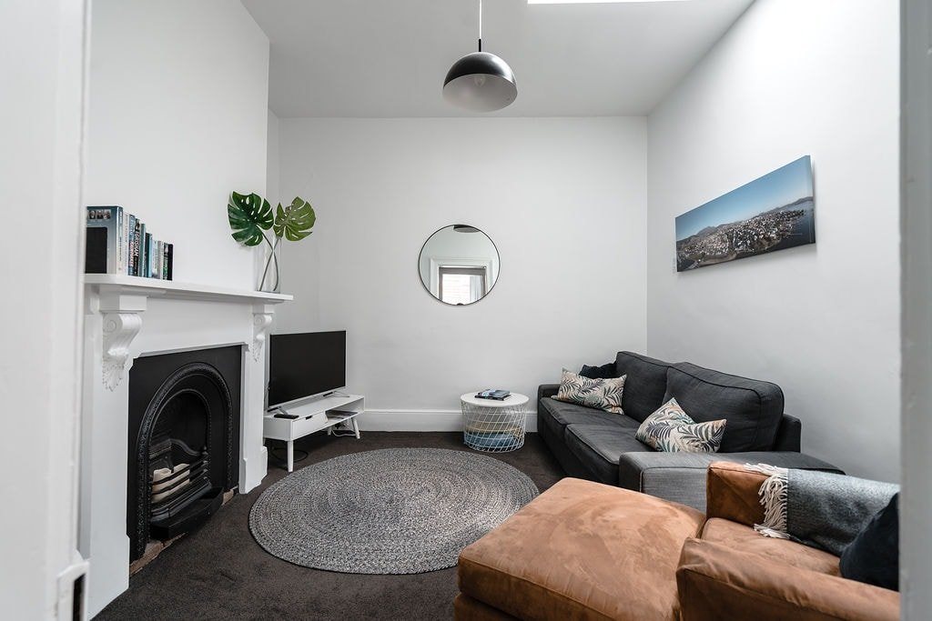 Berwick Cottage and Studio Historic Battery Point gallery image 3