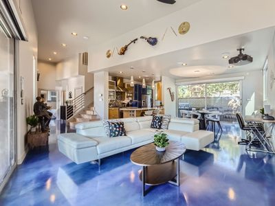 4BR Home+Guest House, Hot Tub, Dome, Near Downtown