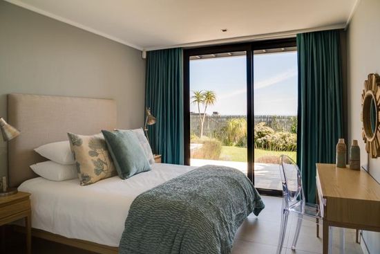 Photo 4 of Camps Bay Hely accommodation in Camps Bay, Cape Town with 5 bedrooms and 4 bathrooms