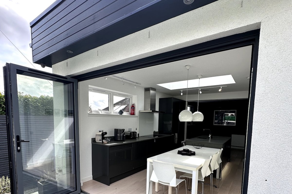 Stylish 5 bed home close to Murrayfield. gallery image 3