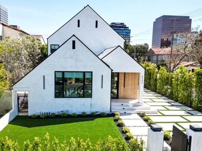 Modern Serene House in Prime LA!