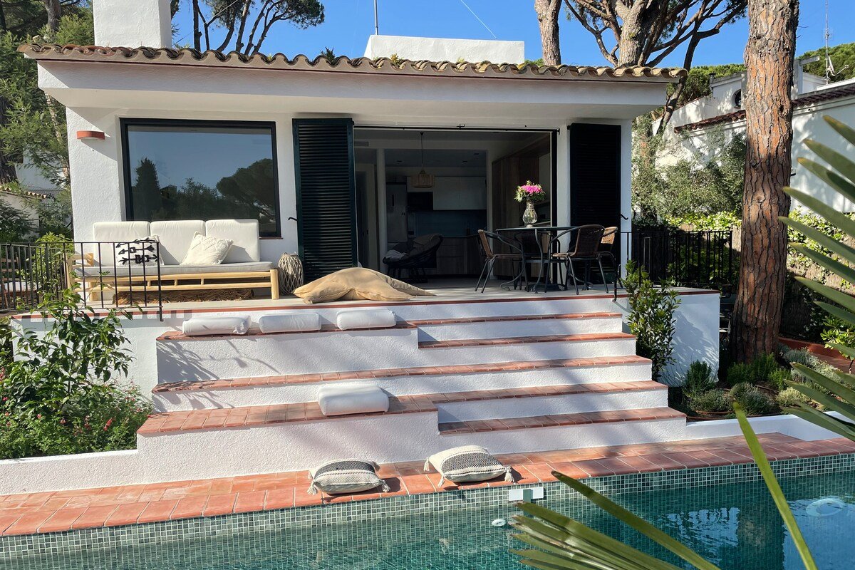 VentDeMar Charmante casa piscine chauffée Calella gallery image 3