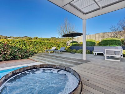 Hamptons Elegance Views | Pool & Spa