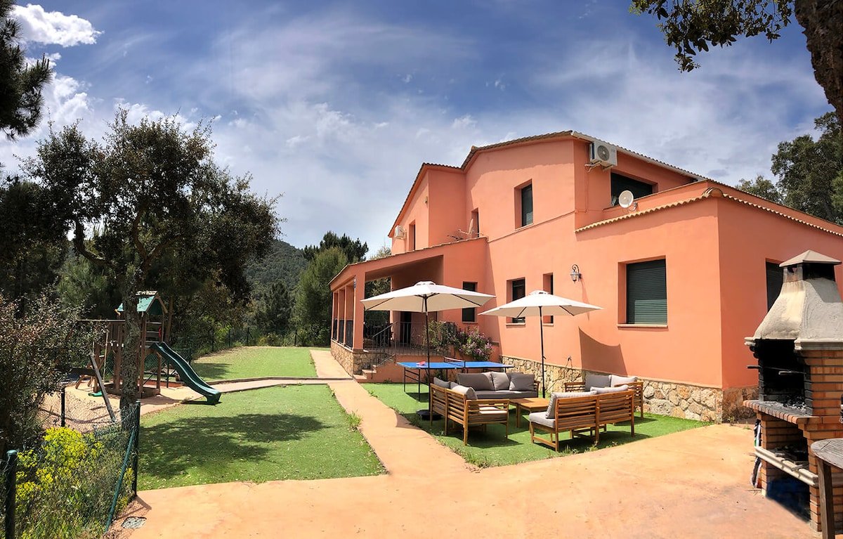 Villa ideal 4 o 5 familias 8 hab. 6 WC tranquila gallery image 5