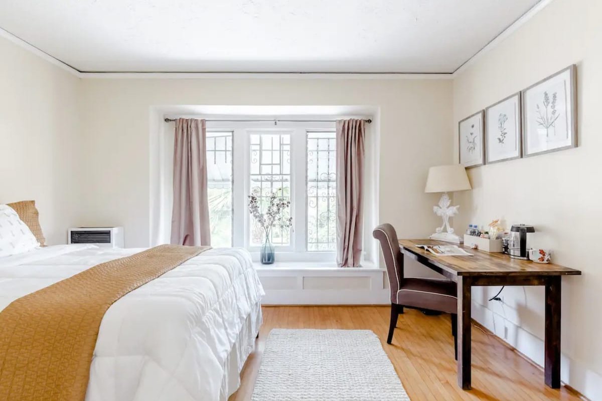 9 BEDRM 4500SqFt MANSION-ETTE PALM TREE VIEWS gallery image 4