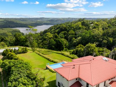 Lemon Grove – Montville Manor with Lake & Mountai