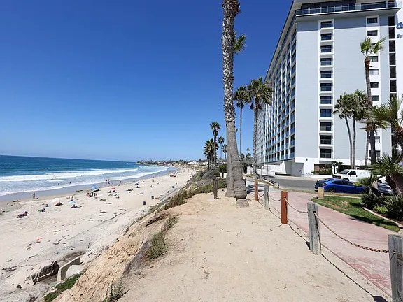 Cloud 9 Ocean Front! Capri by the Sea gallery image 4