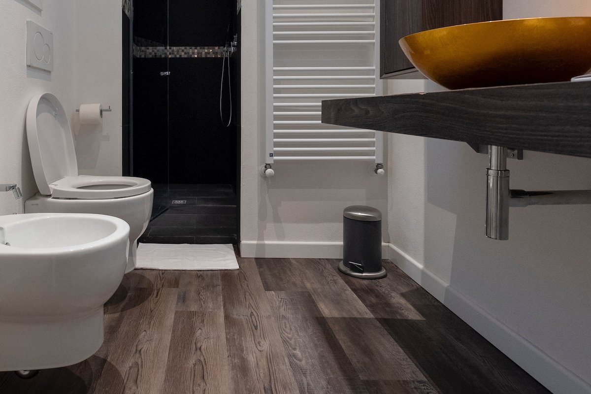 Silver Novella Luxury Apartment – City center gallery image 5