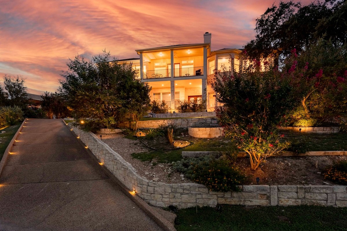 Lux Sun Rise Lakehouse | Views | Hot Tub | Theater gallery image 2