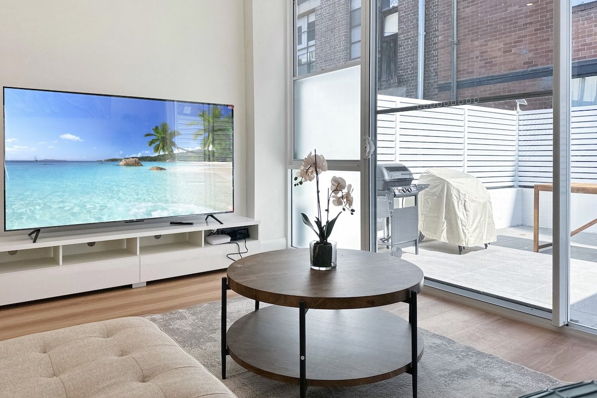 Sydney CBD Renovated Large Terrace King, Queen 5BR gallery image 3