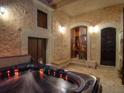 Grand Palazzo, arches, amazing view, pool, jakuzzi