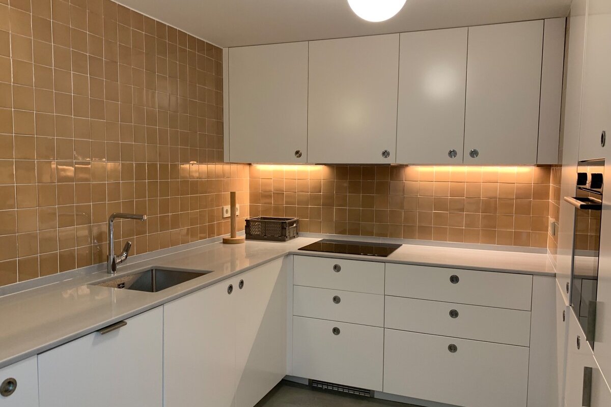 Nuevo apartamento con terraza y piscina gallery image 3