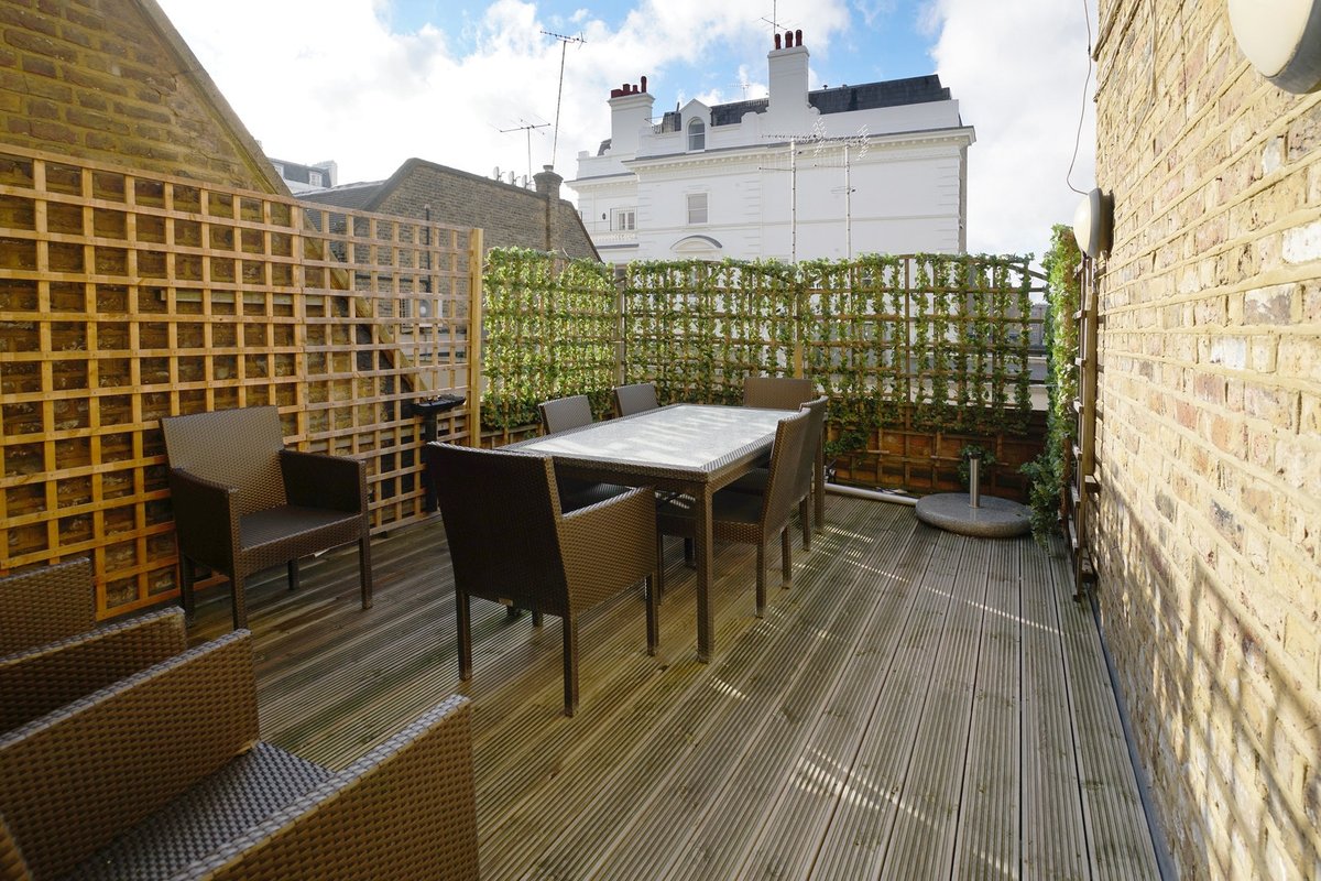 South Kensington Luxury 3 Bed Apartment – Terrace