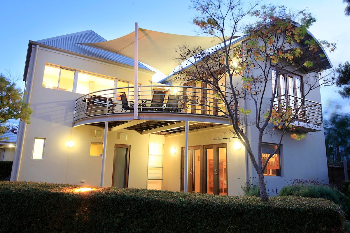 Waterfront Dunsborough House 3 gallery image 2