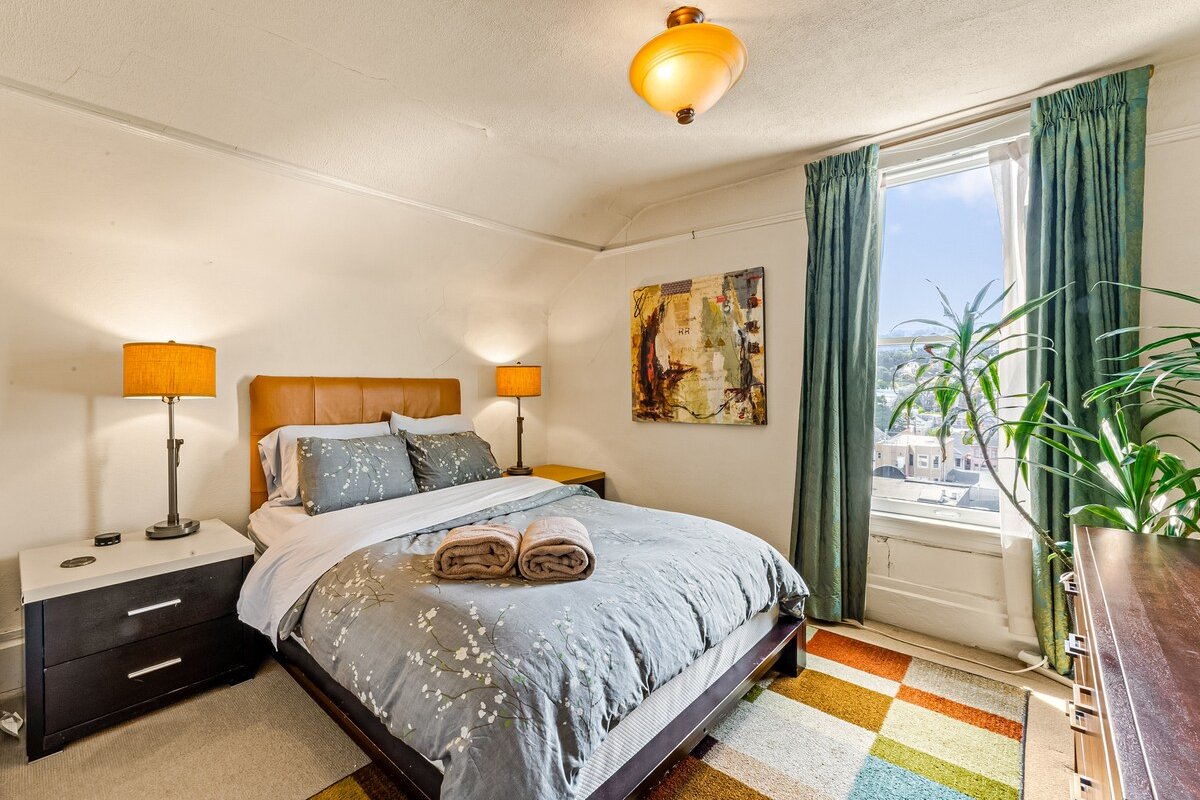 Lovely Arts & Crafts home on quiet Castro street gallery image 5