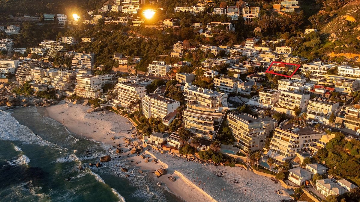 Lisburn On Clifton Views – Magnificent sea views gallery image 3